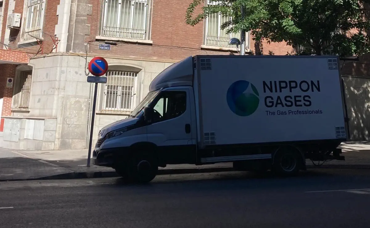 Un camión de Nippon Gases